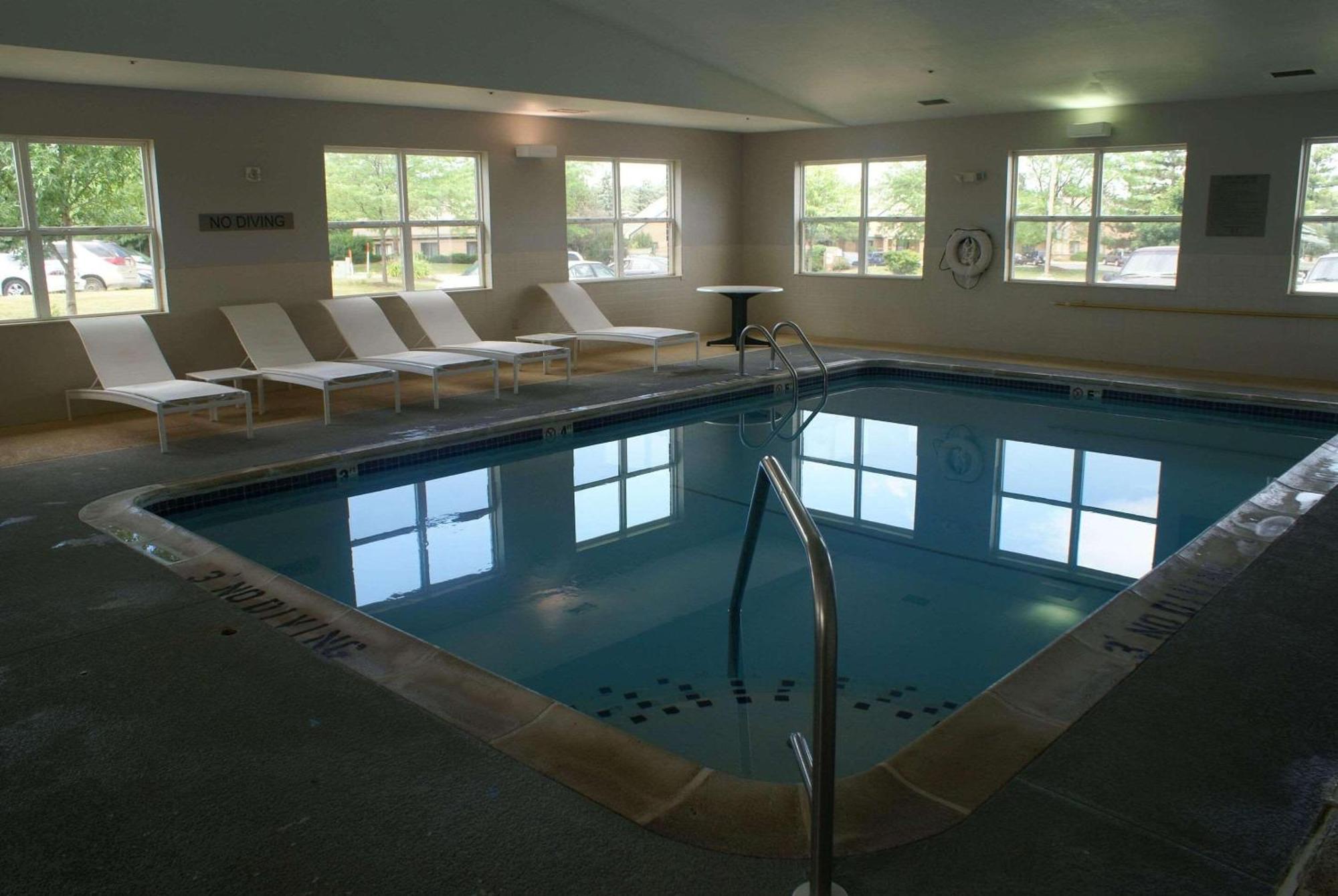 Country Inn & Suites By Radisson, Lansing, Mi Zewnętrze zdjęcie