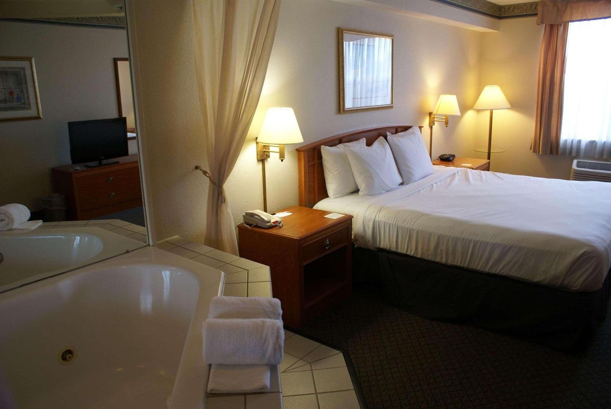 Country Inn & Suites By Radisson, Lansing, Mi Zewnętrze zdjęcie